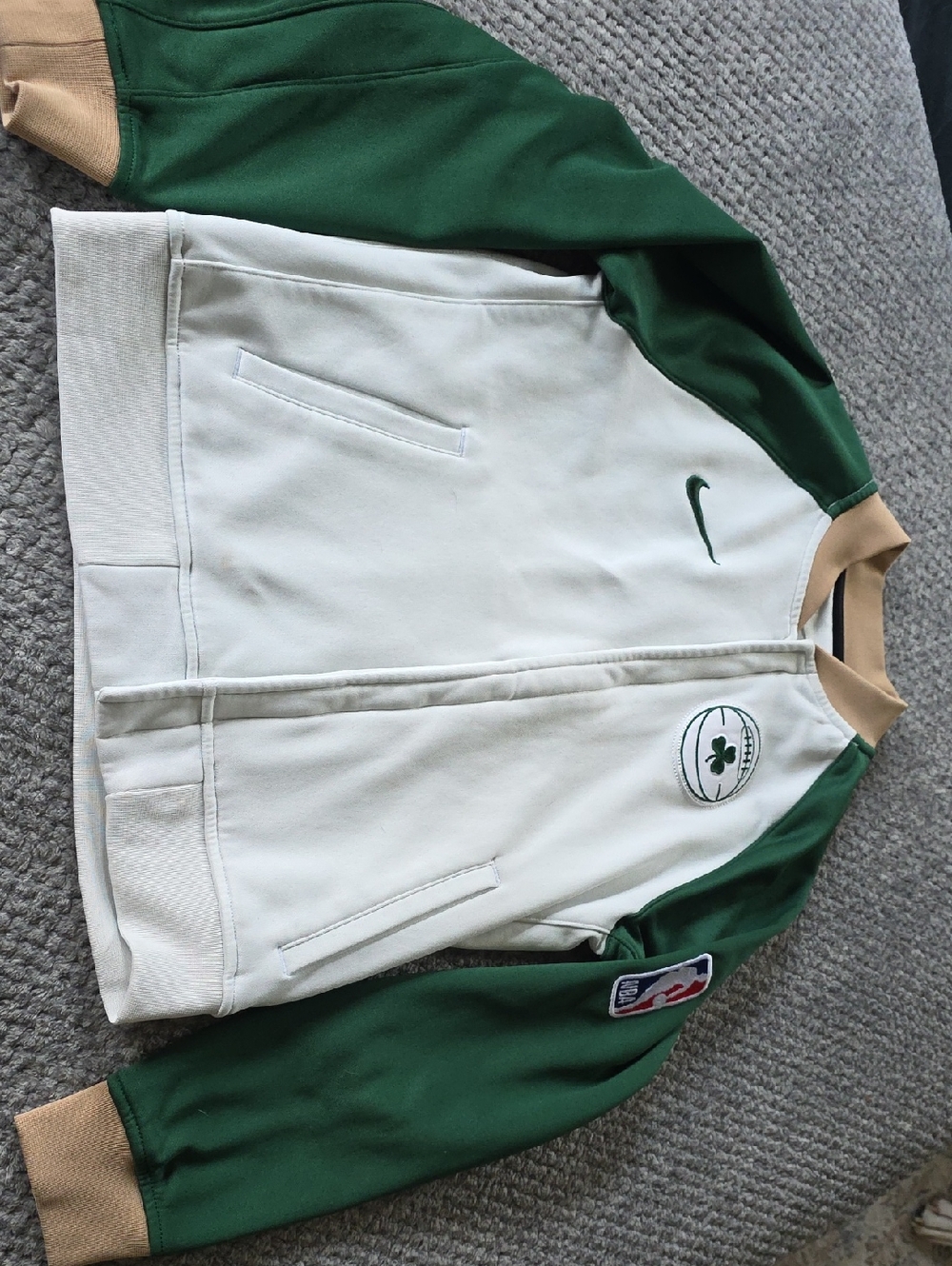 Nike Youth Celtics City Edition Warm Up Jacket.